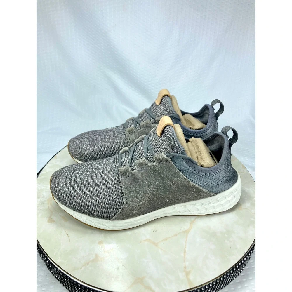 New Balance Fresh Foam Cruz MCRUZOS Running Shoes Mens 9 Gray Knit Suede Sneaker